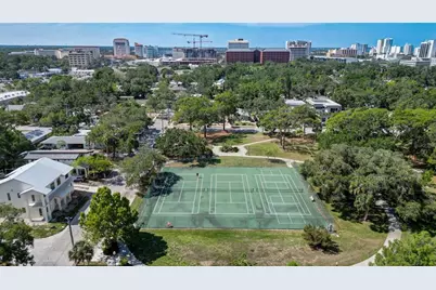 2050-2026 10th, Sarasota, FL 34237 - Photo 12