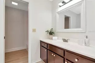 2923 W Gandy Blvd, Tampa, FL 33611 - Photo 16