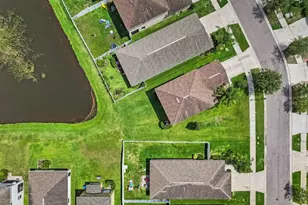 1821 Hawks View Dr, Ruskin, FL 33570 - Photo 34