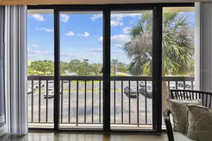 255 Dolphin Point, Clearwater Beach, FL 33767 - Photo 22