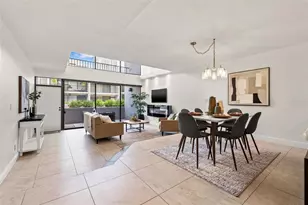 301 2nd St N, Saint Petersburg, FL 33701 - Photo 6