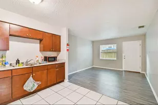 7920 N Marks St, Tampa, FL 33604 - Photo 10