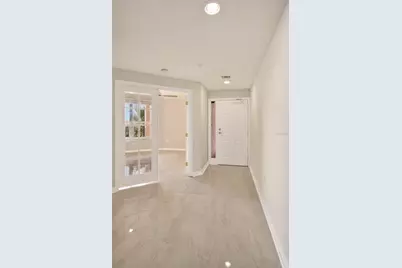 5430 Eagles Point Circle #202, Sarasota, FL 34231 - Photo 24