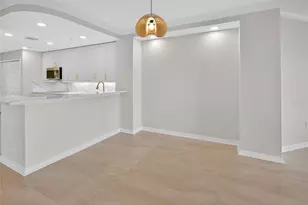 5430 Eagles Point Cir, Sarasota, FL 34231 - Photo 14