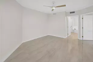 5430 Eagles Point Cir, Sarasota, FL 34231 - Photo 38