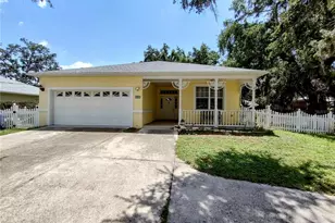 1006 Tropical Dr, Bradenton, FL 34208 - Photo 2