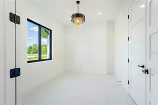 14080 Sydney Rd, Dover, FL 33527 - Photo 4