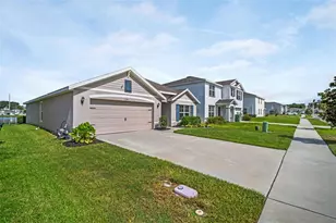 7774 Sail Clover Ln, Zephyrhills, FL 33540 - Photo 1