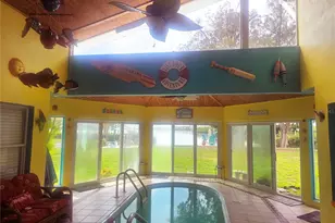 1626 Seabreeze Dr, Tarpon Springs, FL 34689 - Photo 14