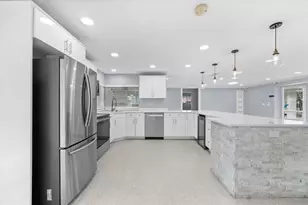 501 De Narvaez Dr, Longboat Key, FL 34228 - Photo 14