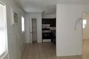 1306 E 137th Ave, Tampa, FL 33613 - Photo 2