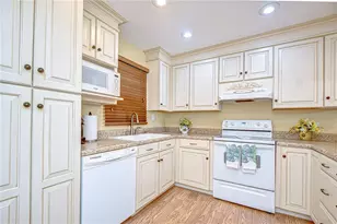 340 Pinellas Bayway S, Saint Petersburg, FL 33715 - Photo 10