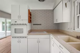 1848 68th Ave N, Saint Petersburg, FL 33702 - Photo 12