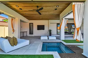 105 9th St E, Tierra Verde, FL 33715 - Photo 82