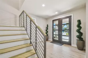 105 9th St E, Tierra Verde, FL 33715 - Photo 10