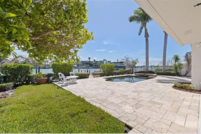 11225 4th Street E, Treasure Island, FL 33706 - Photo 28