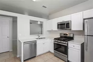 456 Summer Sails Dr, Valrico, FL 33594 - Photo 8