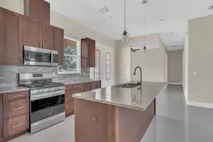 2627 Hancock St, Plant City, FL 33563 - Photo 10