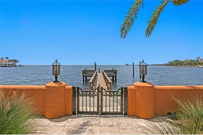 501 Brightwaters Boulevard NE, Saint Petersburg, FL 33704 - Photo 10