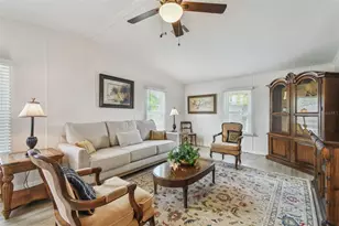 427 Pelican Dr S, Oldsmar, FL 34677 - Photo 6