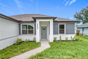 2204 S Biscayne Dr, North Port, FL 34287 - Photo 2