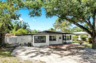 4112 W Lawn Ave, Tampa, FL 33611 - Photo 2