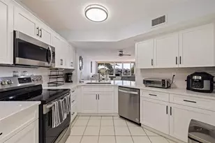 5281 Isla Key Blvd S, Saint Petersburg, FL 33715 - Photo 8