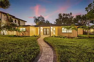 497 Capri Way NE, Saint Petersburg, FL 33704 - Photo 1