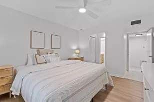 4540 Overlook Dr NE, Saint Petersburg, FL 33703 - Photo 14