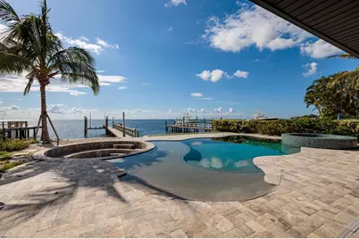 3319 Bayshore Boulevard NE, Saint Petersburg, FL 33703 - Photo 18