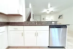 30798 Veridian Wy, Wesley Chapel, FL 33543 - Photo 12