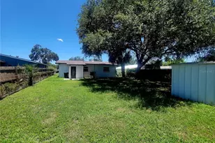 5627 Commonwealth Ave N, Saint Petersburg, FL 33703 - Photo 16