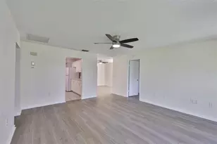 1210 Eastloch Ct, Sun City Center, FL 33573 - Photo 16