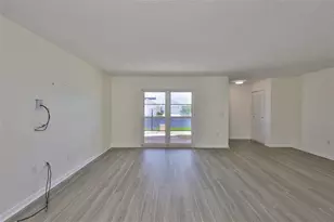 1210 Eastloch Ct, Sun City Center, FL 33573 - Photo 20