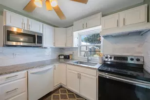 6704 70th Ave N, Pinellas Park, FL 33781 - Photo 16