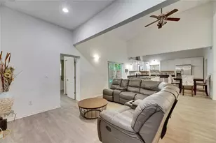 9041 58th Street N, Pinellas Park, FL 33782 - Photo 6