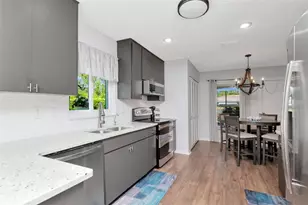 717 Manchester Woods Dr, Sun City Center, FL 33573 - Photo 18