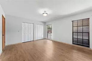 3011 Lake Ellen Dr, Tampa, FL 33618 - Photo 26