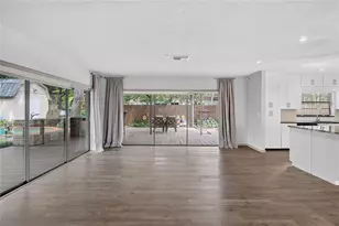 3011 Lake Ellen Dr, Tampa, FL 33618 - Photo 24