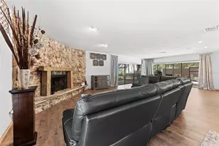 3011 Lake Ellen Dr, Tampa, FL 33618 - Photo 10