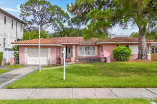 267 Snell Isle Blvd NE, Saint Petersburg, FL 33704 - Photo 2