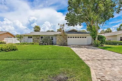 5285 Dover Street NE, Saint Petersburg, FL 33703 - Photo 1