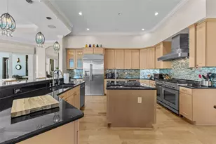 7815 9th Ave S, Saint Petersburg, FL 33707 - Photo 12