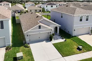 34033 Jasper Stone Dr, Wesley Chapel, FL 33543 - Photo 2