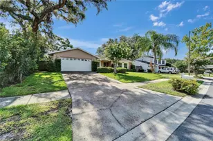 9403 Bellhaven St, Temple Terrace, FL 33637 - Photo 2