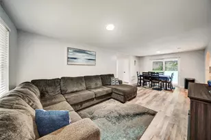 1305 Willow Valley Dr, Brandon, FL 33510 - Photo 6