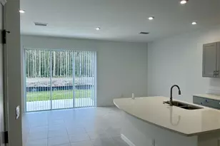 34142 Polacca Ln, Wesley Chapel, FL 33543 - Photo 4