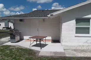 702 Cypress Pl, Sun City Center, FL 33573 - Photo 20