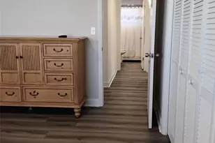 702 Cypress Pl, Sun City Center, FL 33573 - Photo 6