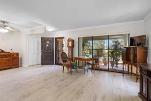 10182 Seminole Island Dr, Largo, FL 33773 - Photo 12